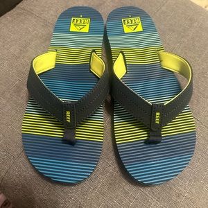 Kids youth reef flip flop size 5